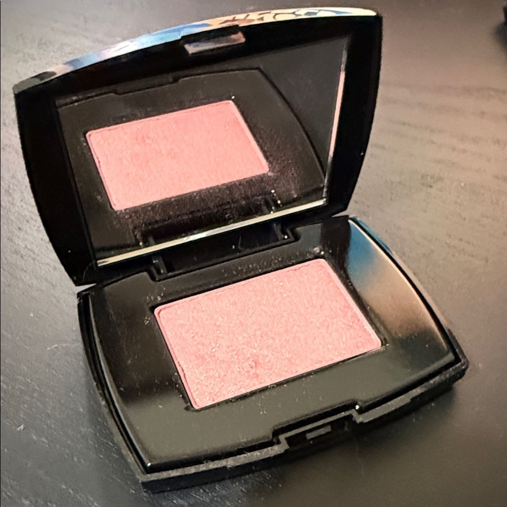 Lancome Blush in Soft Pink Blushing Tresor (M1)